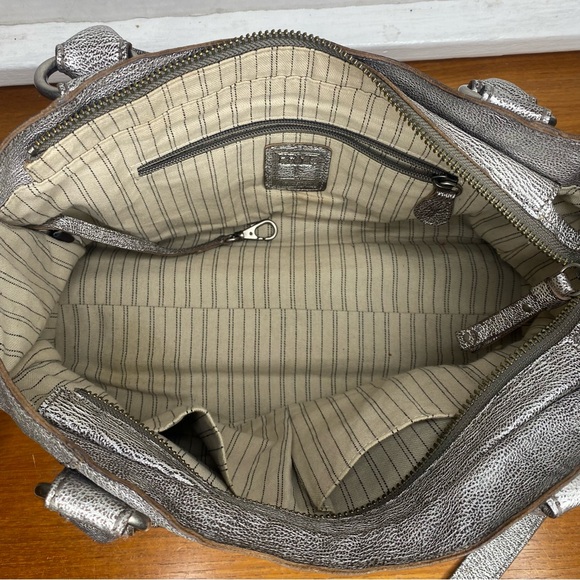 Frye Mellissa Metallic Tote Purse - Picture 11 of 15